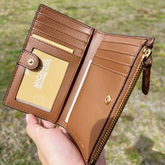 Michael Kors Leather Small Zip Card Case - Picture 3 of 3